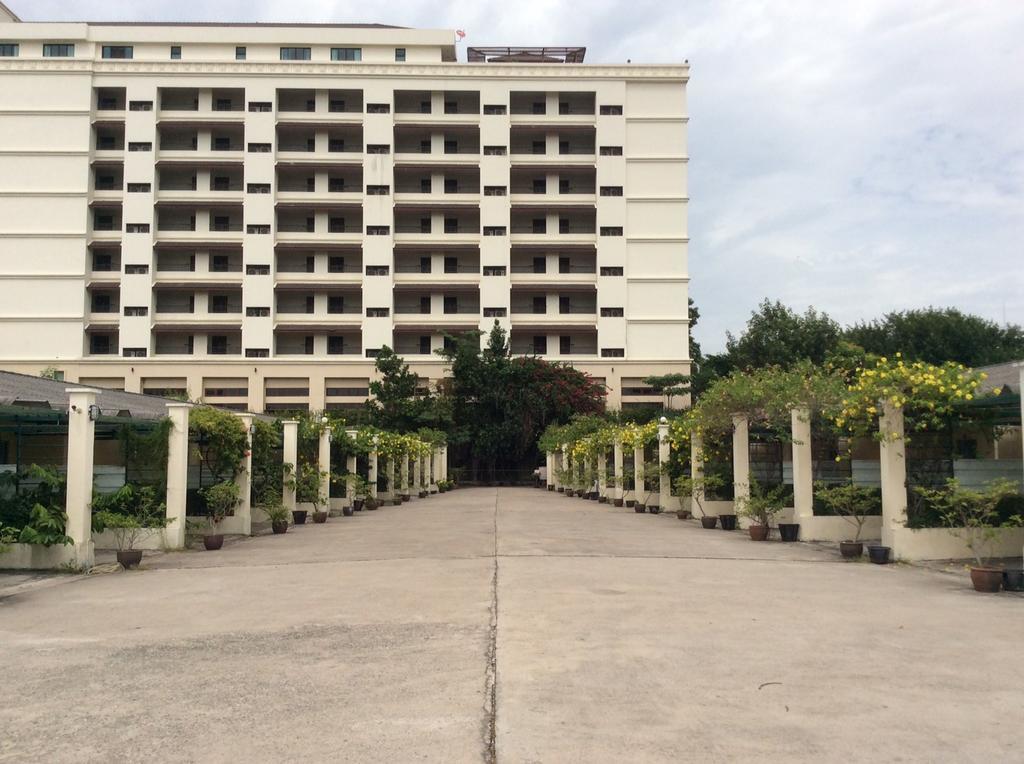 Money Resort Pattaya Exterior photo